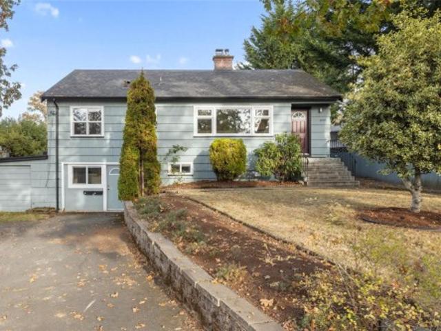 House for sale in Quadra, Saanich