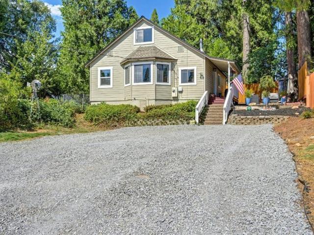 House for sale in Camino, California