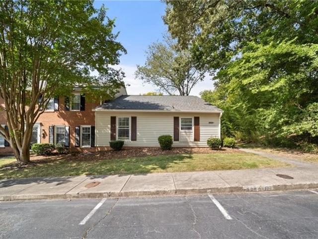 Townhouse for sale in Pfafftown, North Carolina