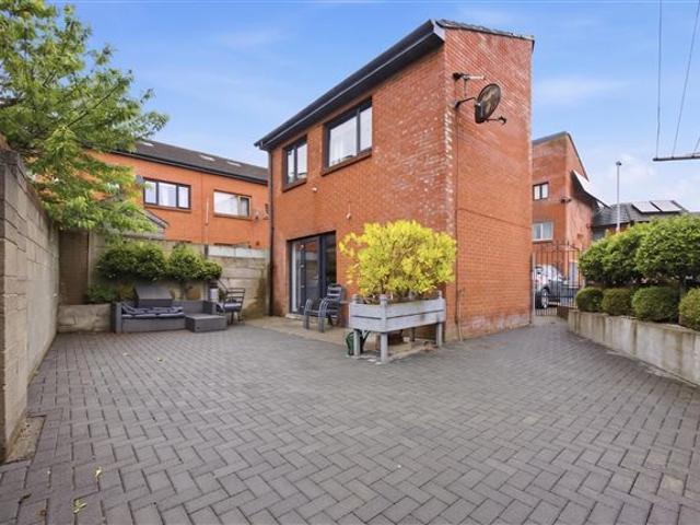 Detached House for sale in Bluebell, North Tipperary