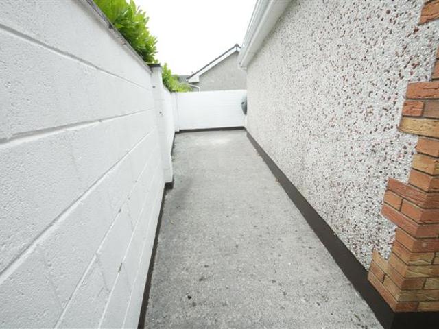 Detached House for sale in Athenry, Connacht