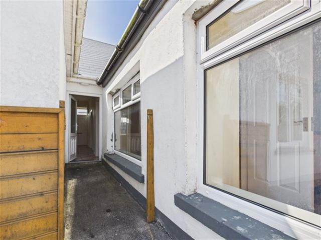 Terraced House for sale in Kilkee, South Tipperary