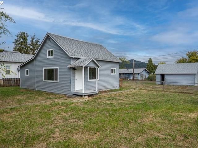 House for sale in Oregonia
