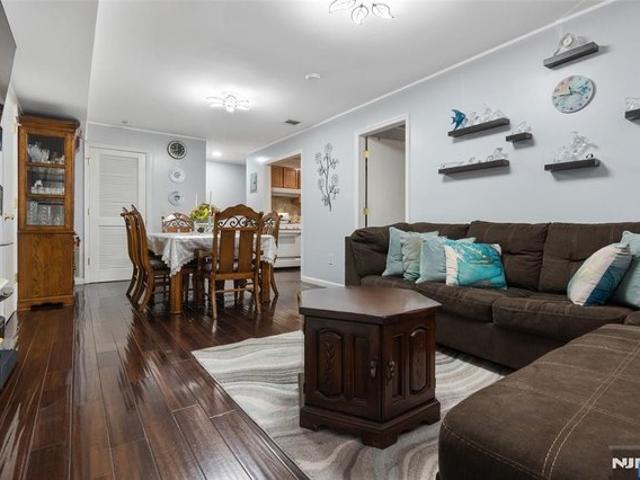 Condo for sale in Edison, New Jersey
