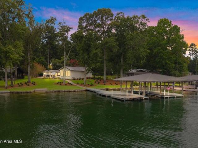 House for sale in Elmore, Alabama