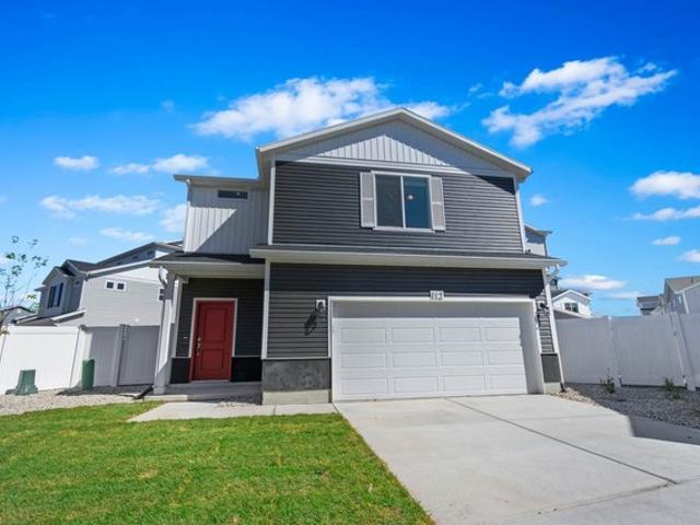 House for sale in Saratoga Springs, Utah