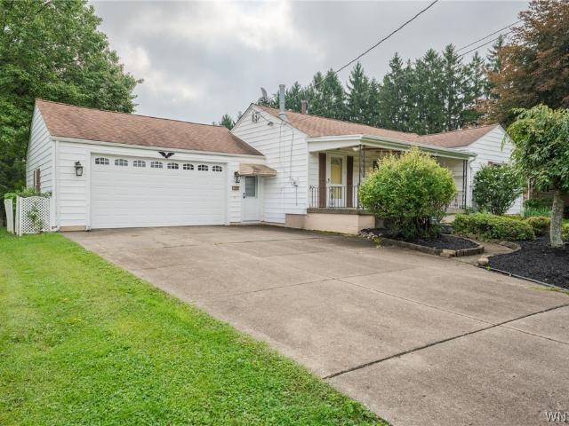 House for sale in East Seneca, Town of West Seneca