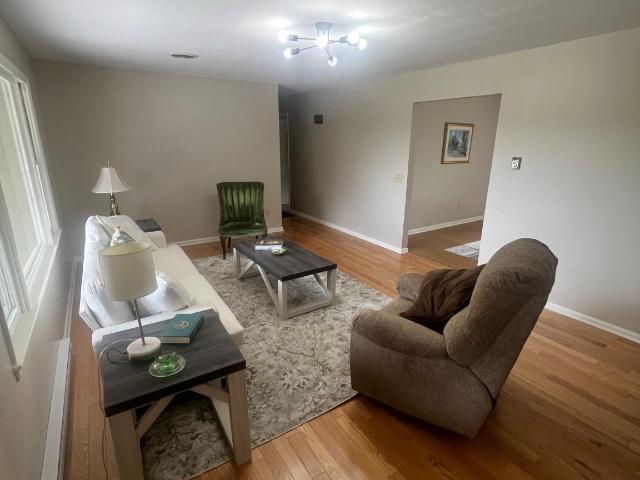 House for sale in Petersburg, West Virginia