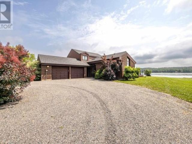 House for sale in Sault Sainte Marie, Ontario
