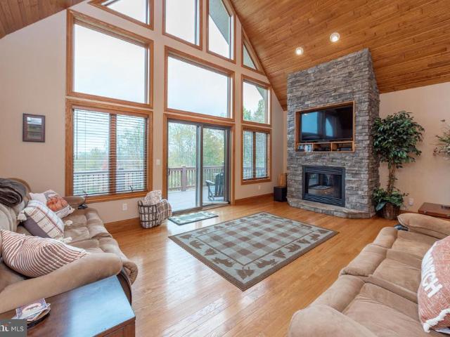 House for sale in Garrett, Maryland