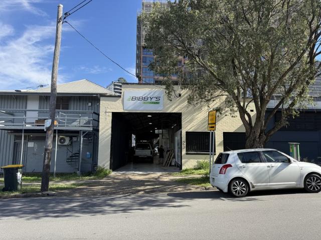 Warehouse for rent in Toombul, Queensland