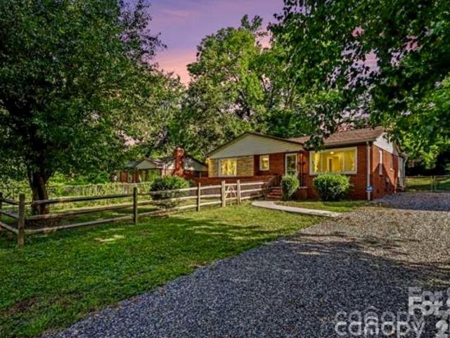 House for sale in Mecklenburg, North Carolina