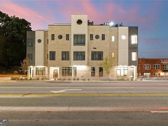 Townhouse for sale in Chamblee, Georgia