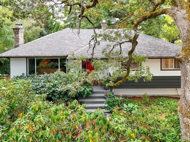 House for sale in Saanich, British Columbia