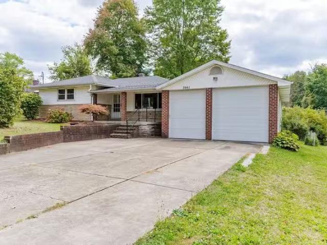 House for rent in Youngstown