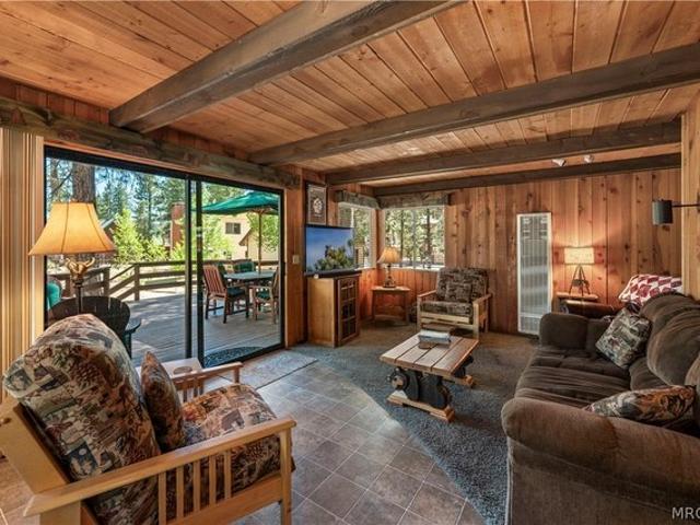 House for sale in Fawnskin, California