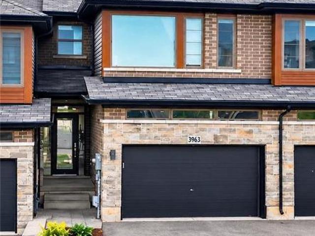 House for sale in Beamsville, Lincoln