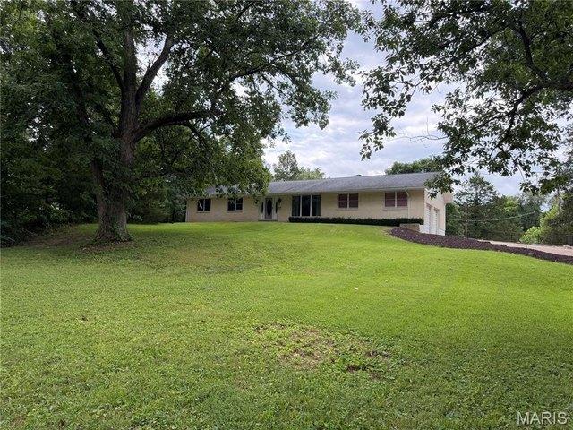 House for sale in De Soto, Missouri