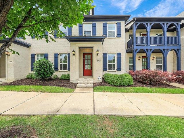 Townhouse for sale in Frisco, Texas