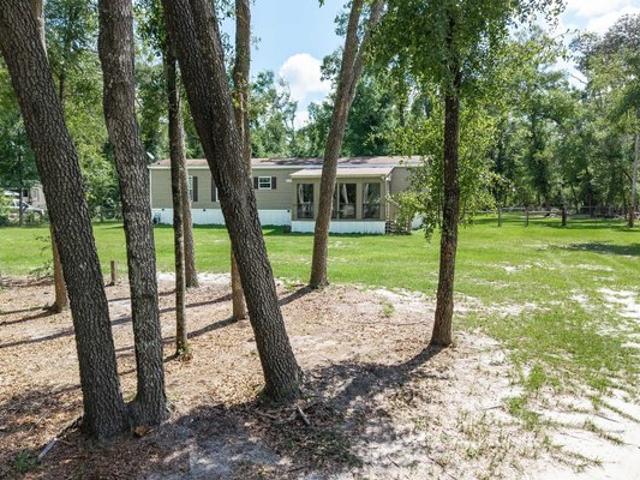 House for sale in Mayo, Florida