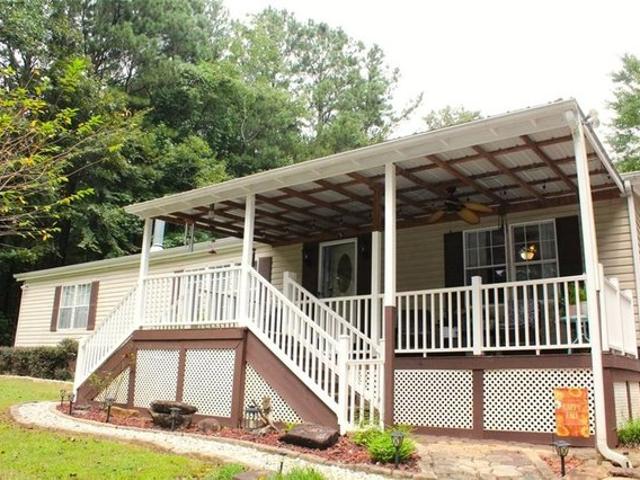 House for sale in Commerce, Georgia