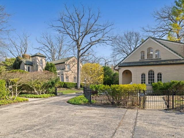 House for sale in Glencoe, Illinois