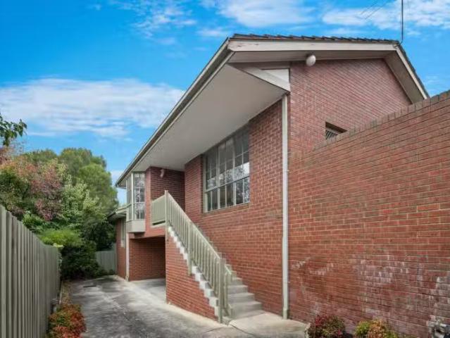 Apartment for rent in Mont Albert