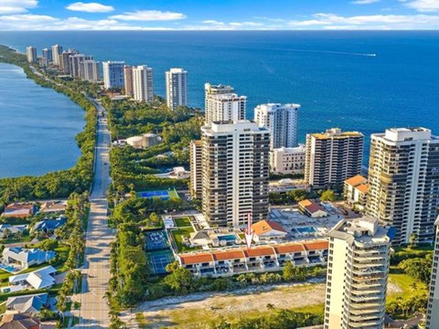 Condo for sale in Riviera Beach, Florida