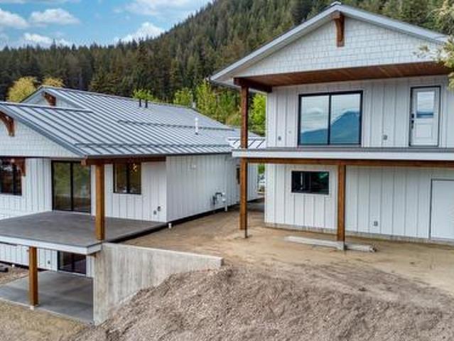 House for sale in Sunnybrae, British Columbia