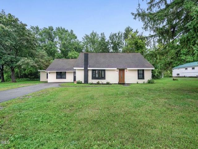 House for sale in Guilderland, New York