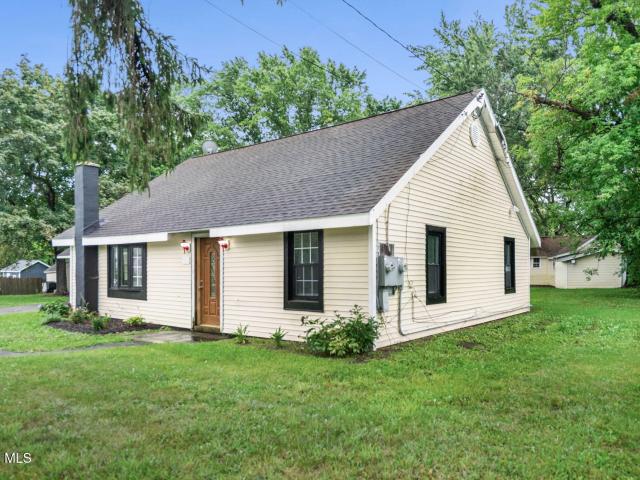House for sale in Guilderland, New York