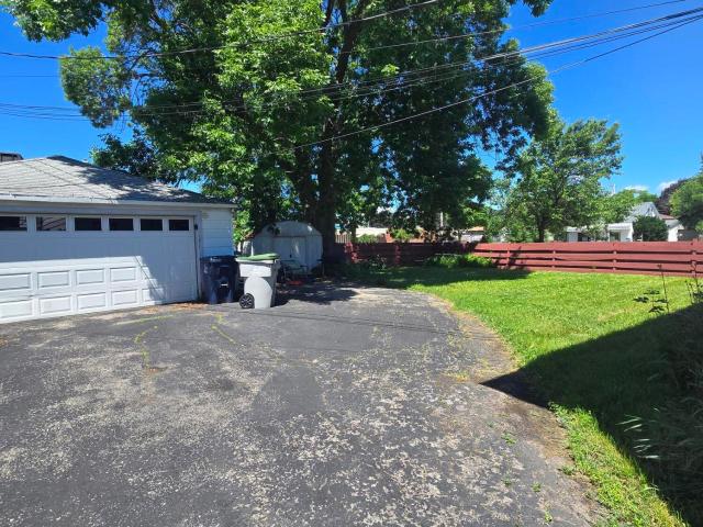 House for sale in Golden Valley, Milwaukee
