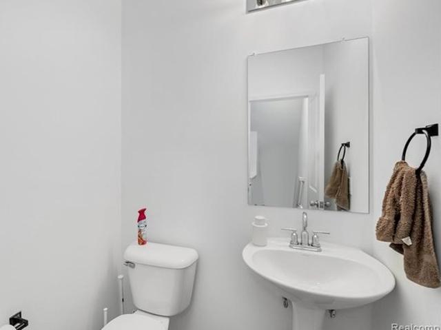 Townhouse for sale in Auburn Hills, Michigan