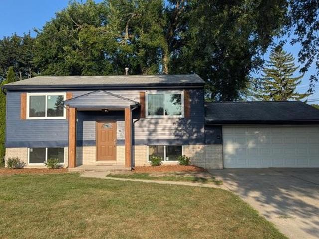 House for sale in Harrison Township, Michigan
