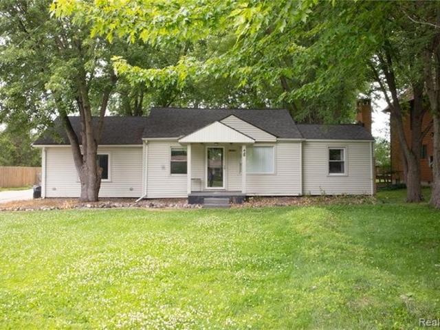 House for sale in Harrison Township, Michigan