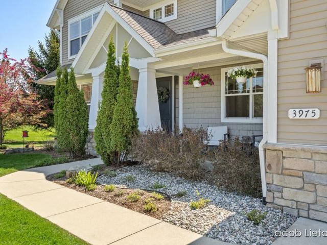 House for sale in Portage