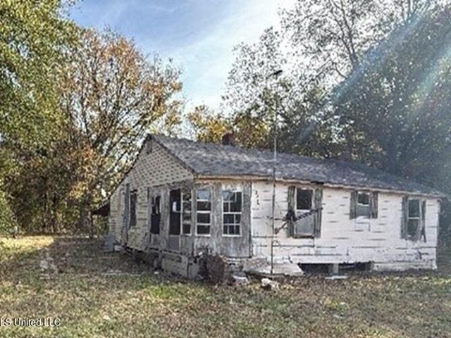 House for sale in Silver City, Mississippi