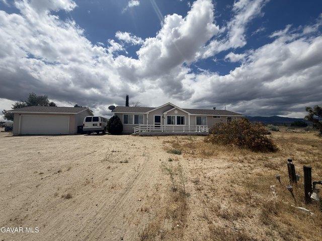 House for sale in Pinon Hills, California