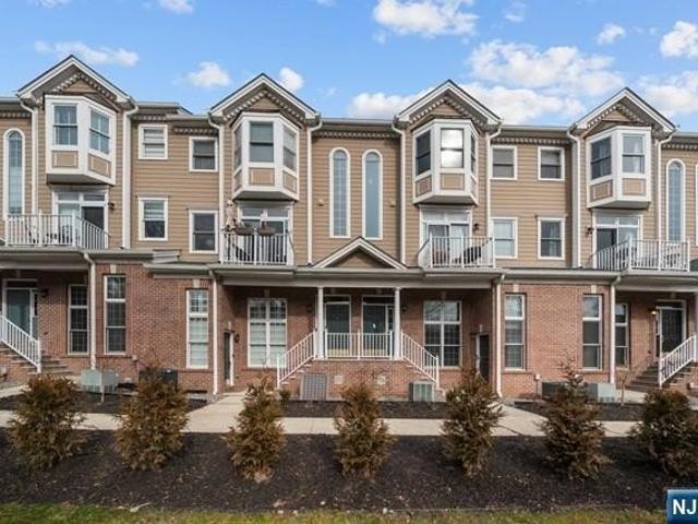 Townhouse for sale in Hudson, New Jersey