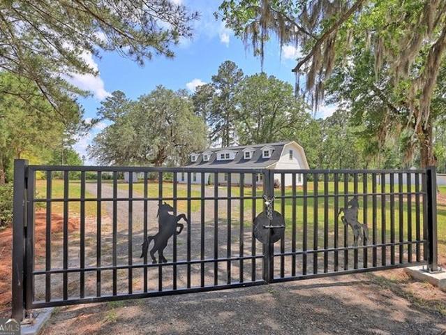 House for sale in Pembroke, Georgia