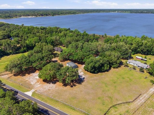 House for sale in Ocklawaha, Florida