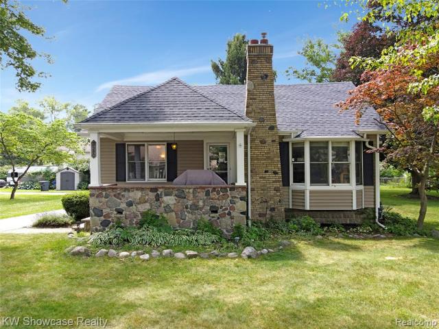 House for sale in West Bloomfield, Michigan