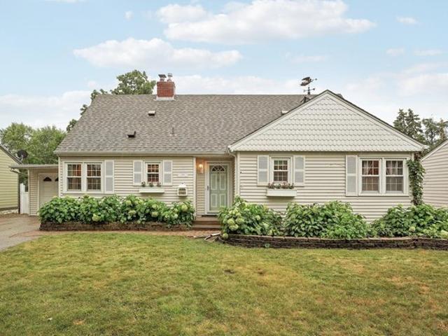 House for sale in Hennepin, Minnesota