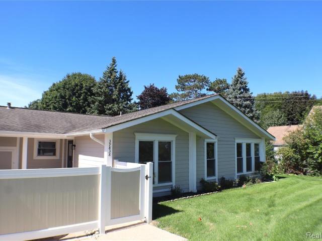 Condo for sale in Novi, Michigan