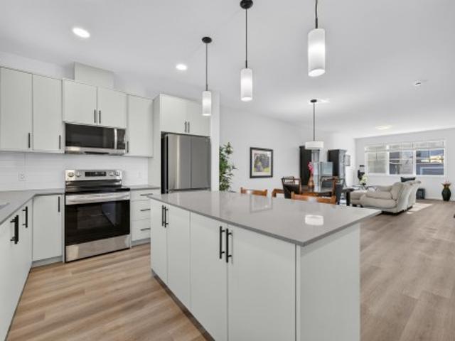 House for sale in Kinglet by Big Lake, Edmonton