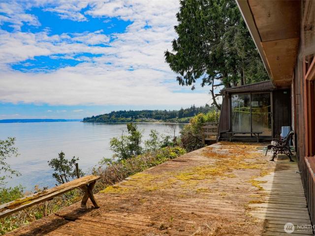 House for sale in Hansville, Washington