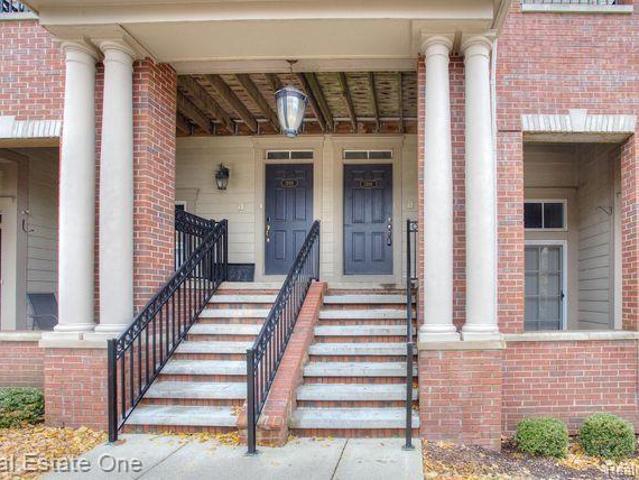 Condo for sale in Auburn Hills