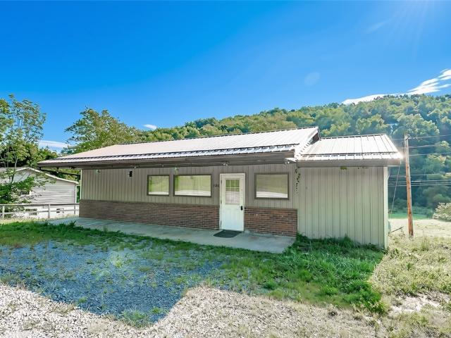 House for sale in Beyer, Pennsylvania