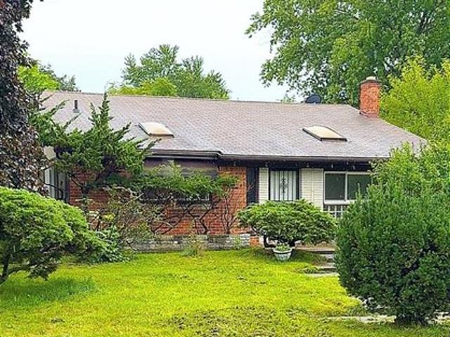 House for sale in Waterford, Michigan
