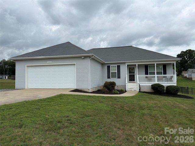 House for sale in Hiddenite, North Carolina